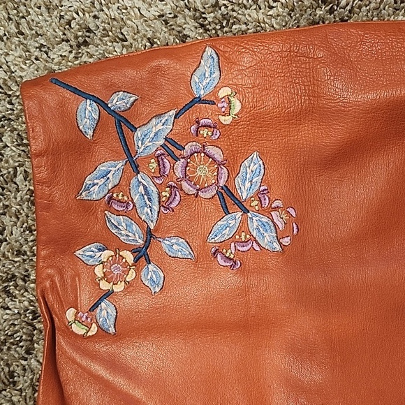 Leather skirt - Picture 3 of 9